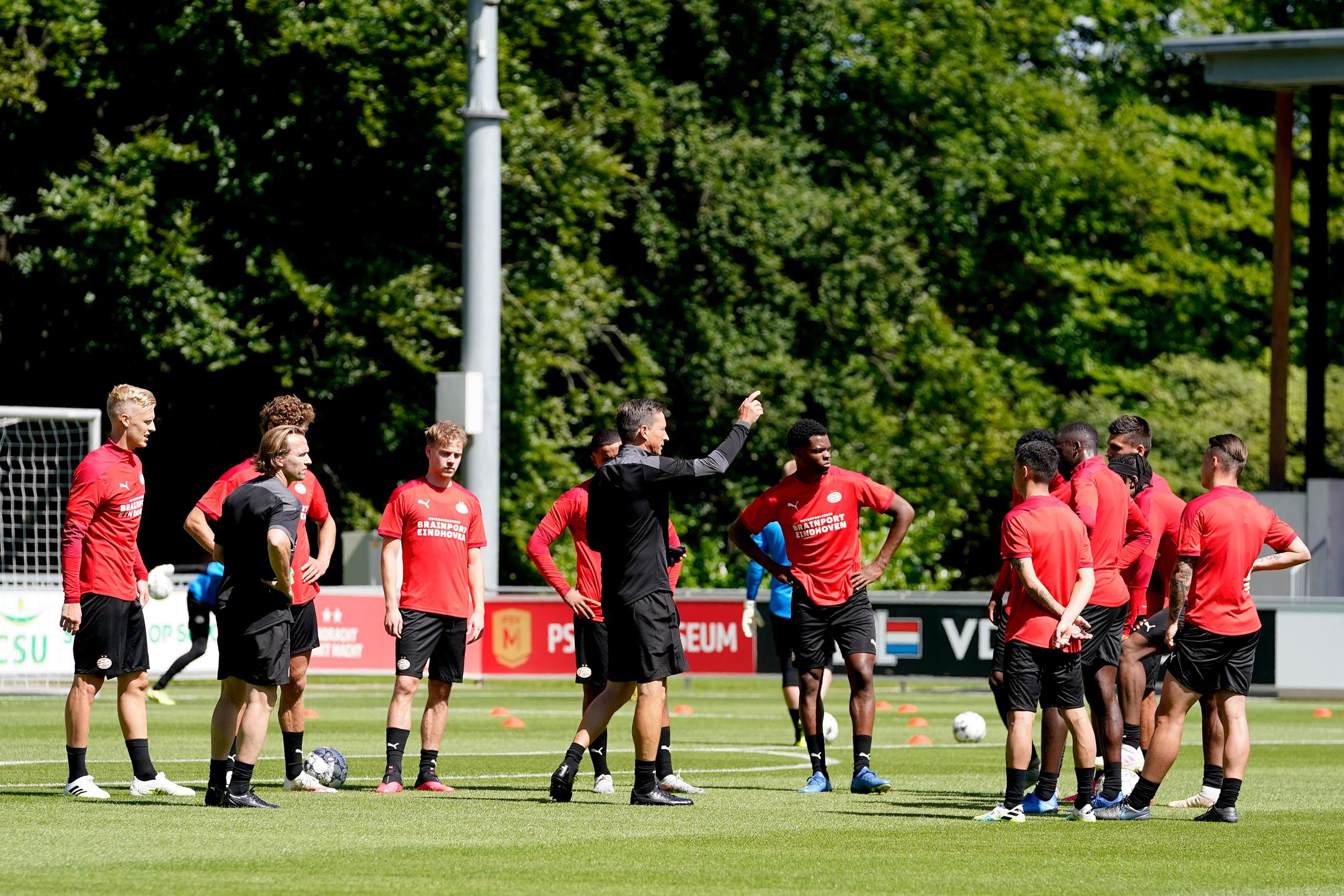 今夜突围战来临，北京国安围绕荷甲伤情更新，质疑声仍在，阵容厚度经受考验的简单介绍-开云电竞